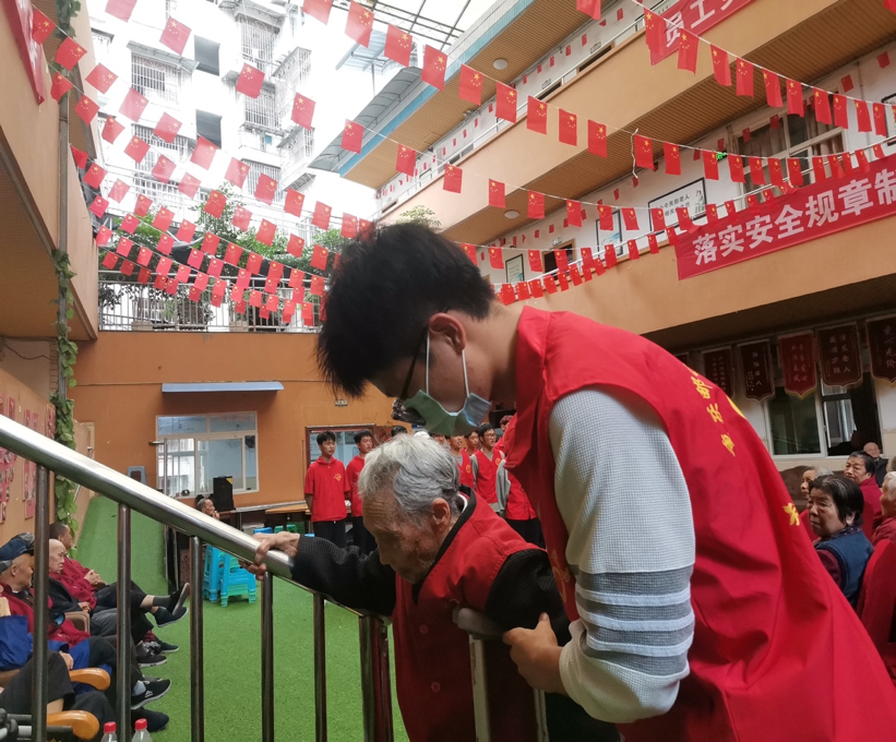 白发染双鬓，重阳寄深情—记爱心之旅敬老院第115期志愿服务活动